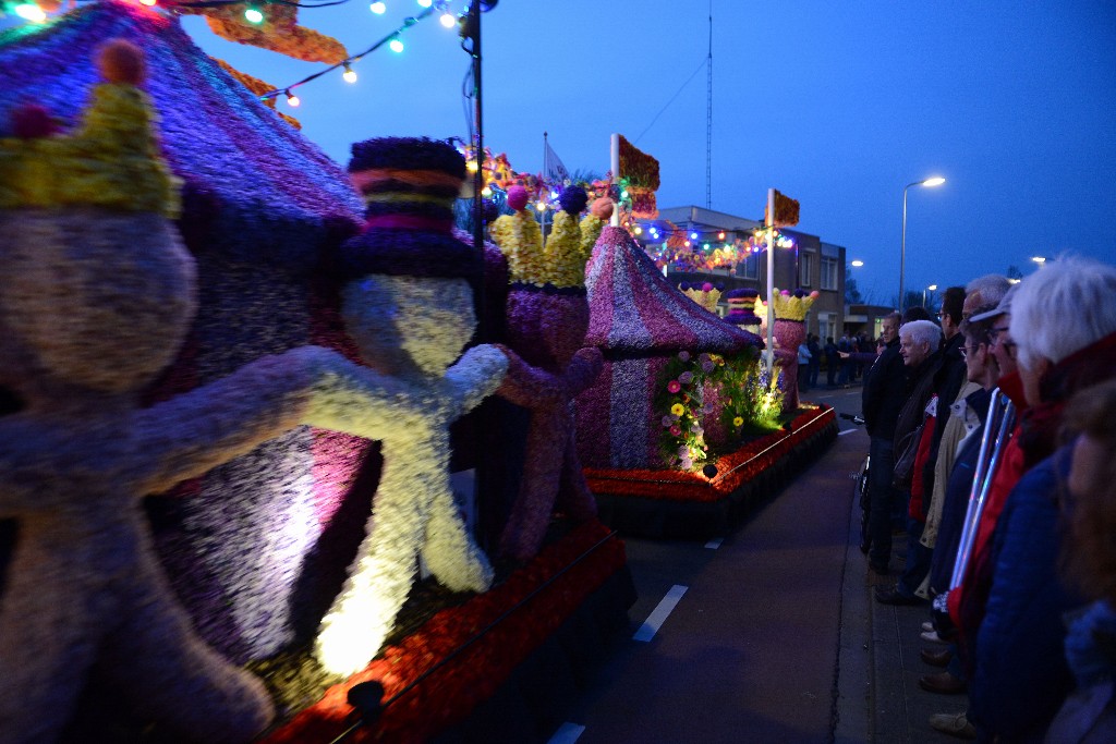 ../Images/Bloemencorso 2015 095.jpg